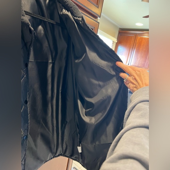 Amazon Simple Black Quilted Light Coat - XXL - Picture 8 of 11